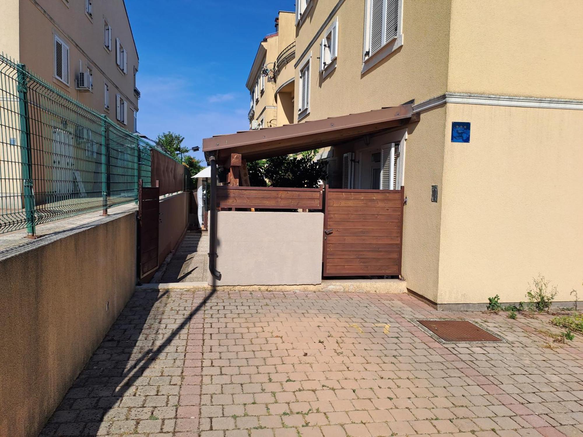 Apartment Nina Pula Exterior photo